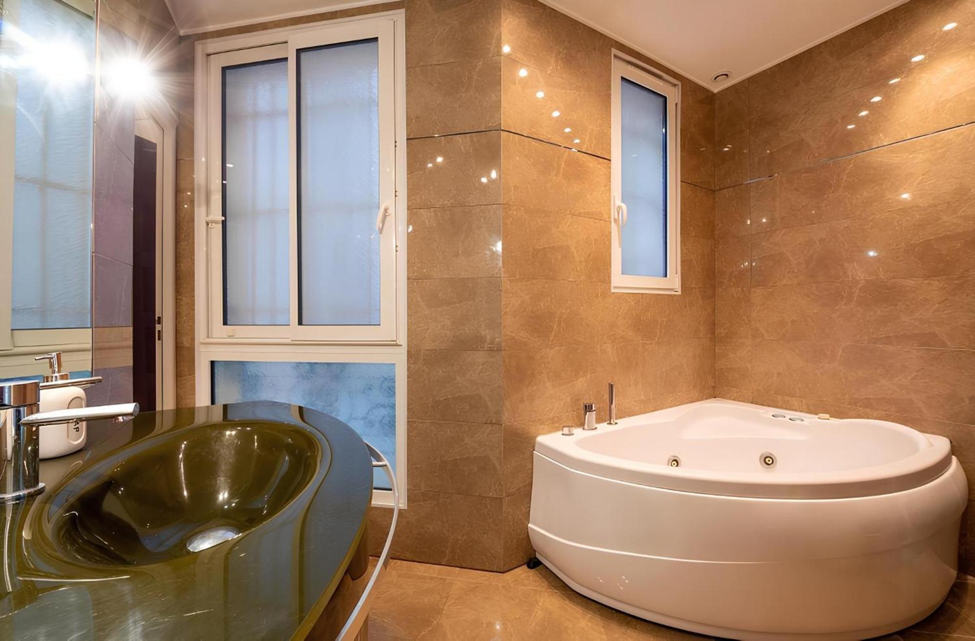 Appartamento Luxury 2 Br Saint-honoré Parigi